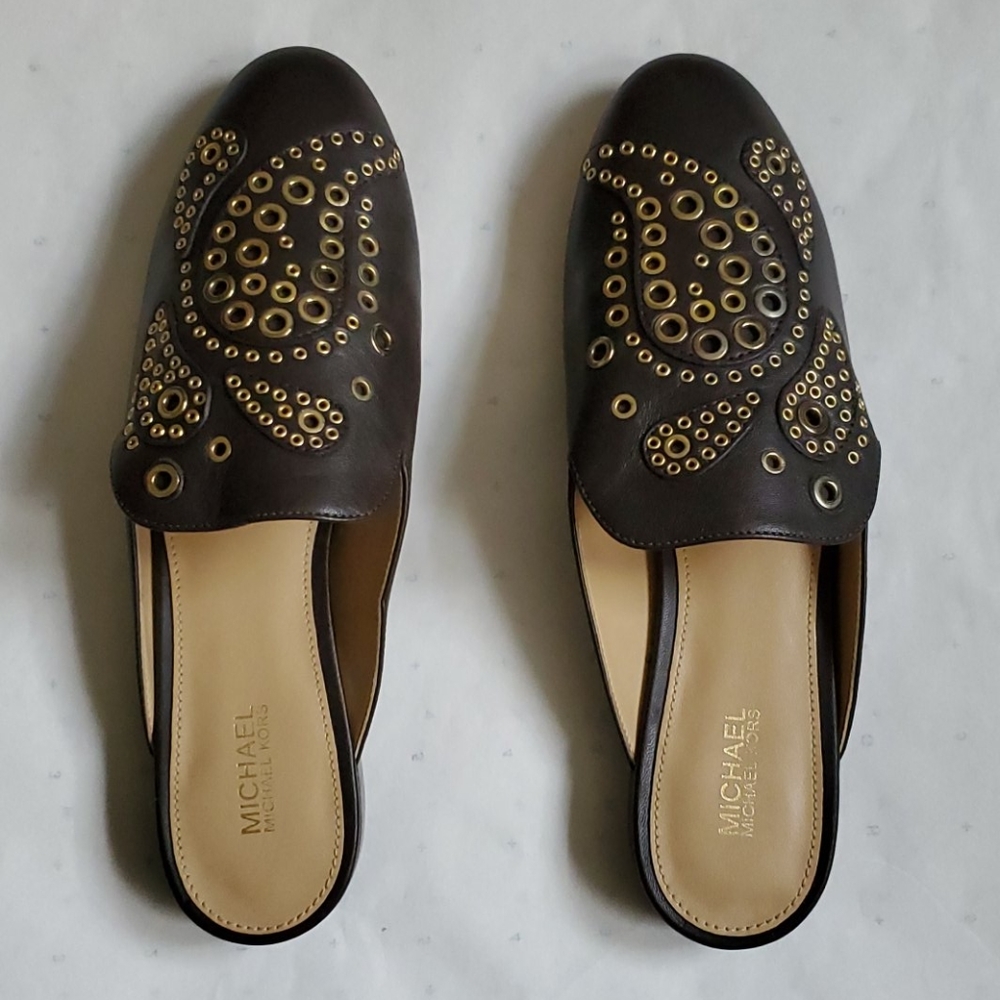 Michael Michael Kors studded slippers....Sz 6